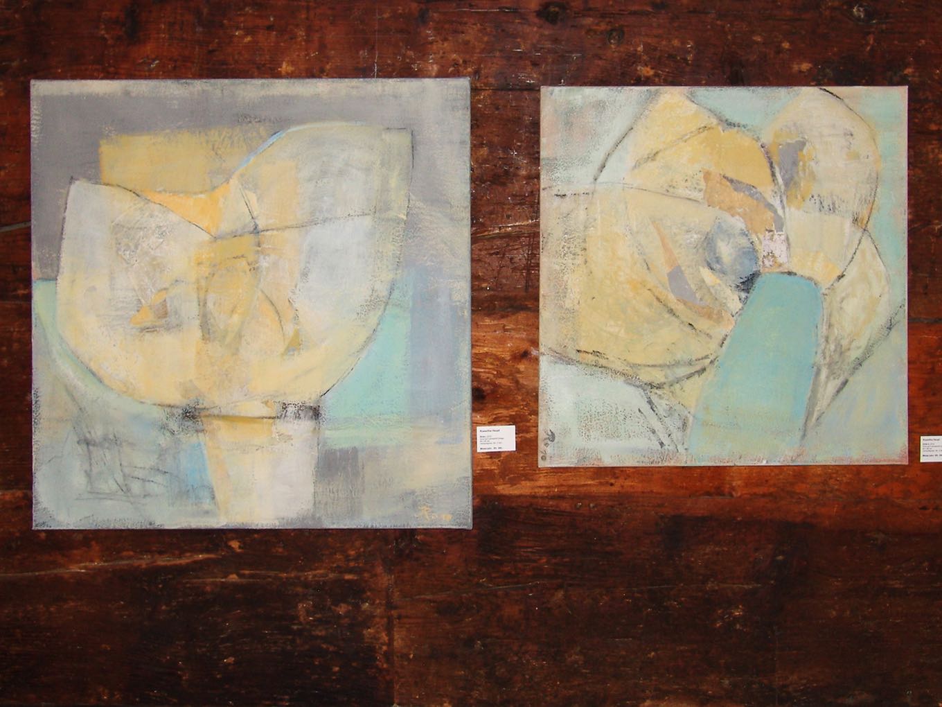 Roswitha Haupt: Acryl-Collagen auf Leinwand, (l) Blüte II, 2010, 94 x 94cm, (r) Blüte III, 2010, 80x80cm